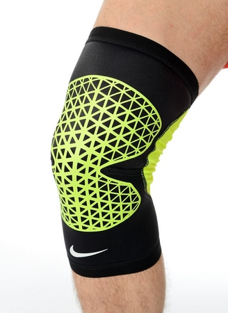 Бандаж на колено Nike Pro