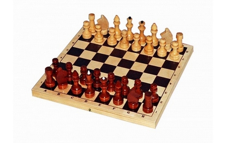 Шахматы лакированные с доской 9005135